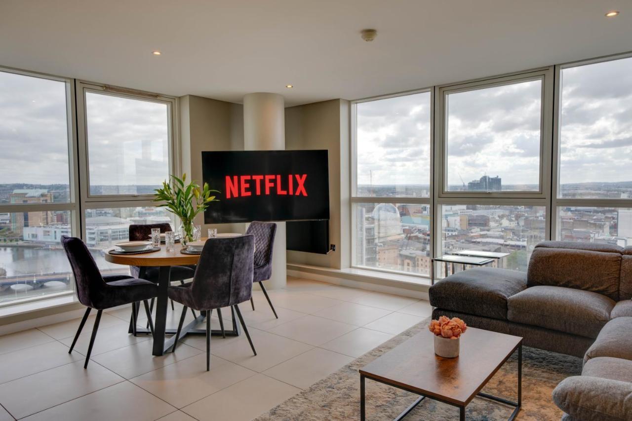 Tallest Building In The City Centre Sleeps 5 Incredible City Mountain And Lagan Views Belfast Kültér fotó