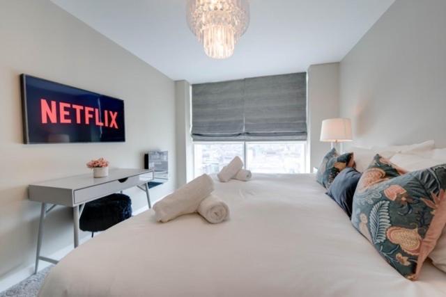 Tallest Building In The City Centre Sleeps 5 Incredible City Mountain And Lagan Views Belfast Kültér fotó